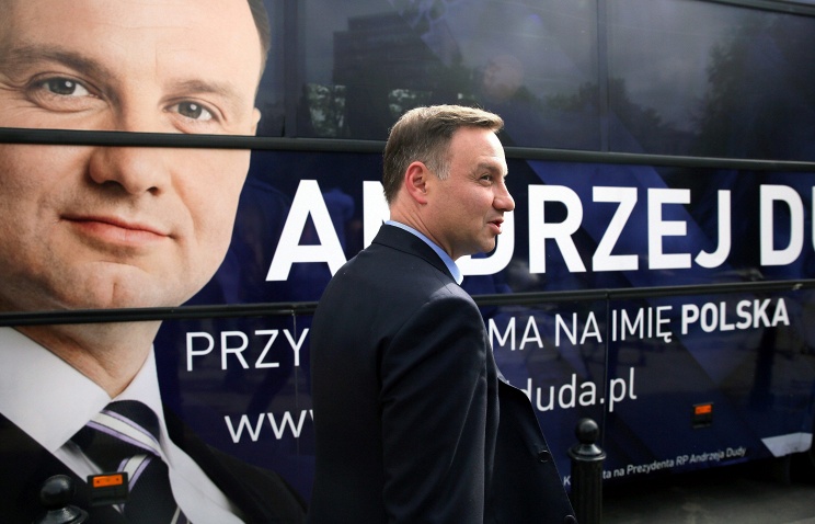 Новый президент Польши вышел из выдвинувшей его партии
