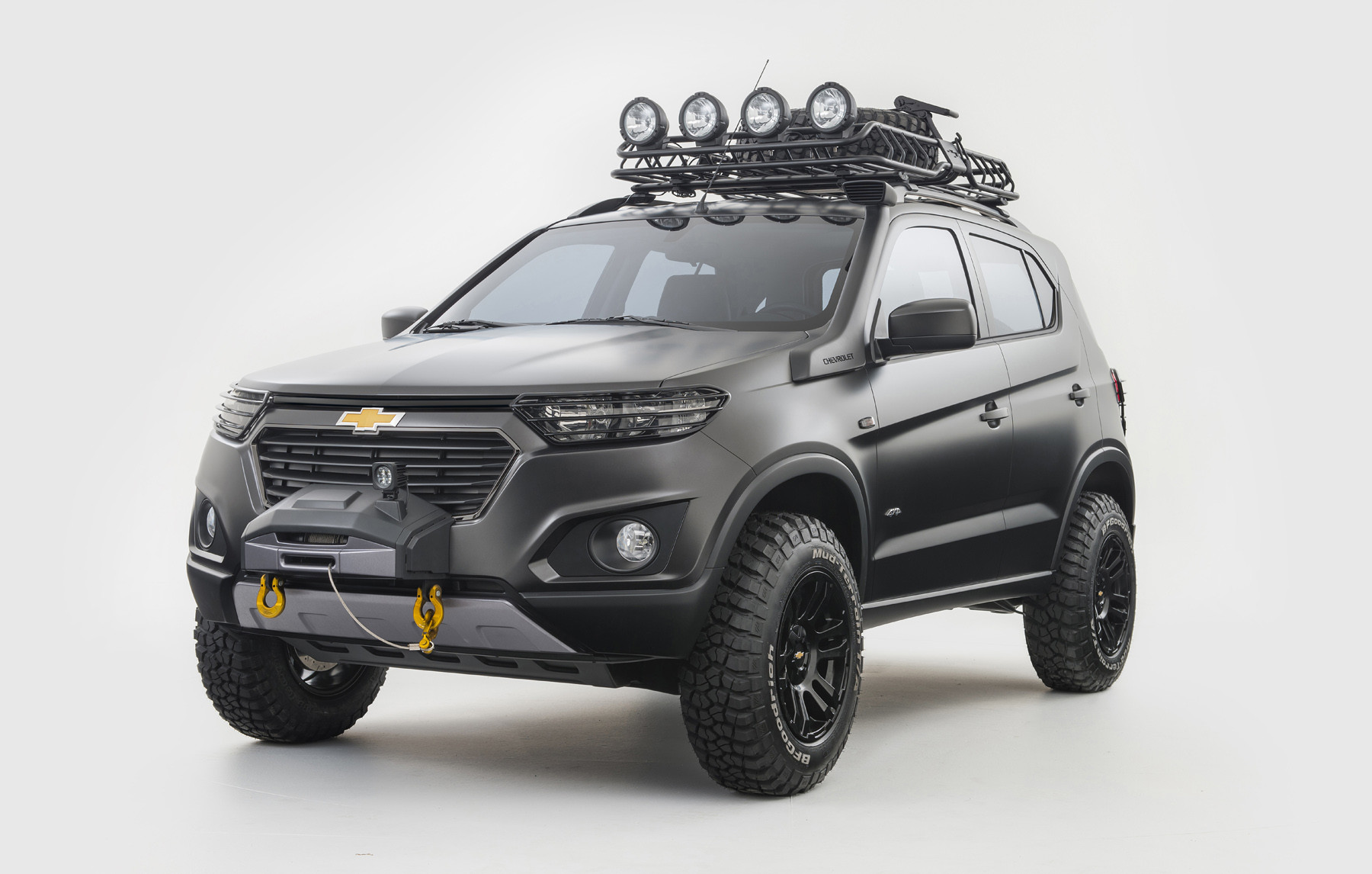 В сети появились первые официальные фотографии новой Chevrolet NIVA