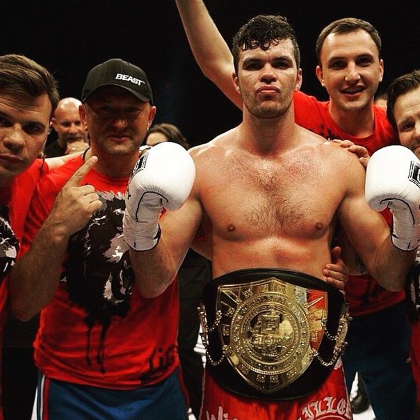 Российский кикбоксер защитил титул чемпиона мира в США