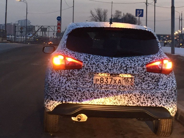 В Москве был замечен новый Nissan Tiida