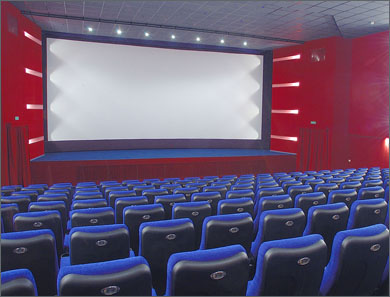 Кемеровские кинотеатры «Космос» и «Восток» снизили цены на билеты