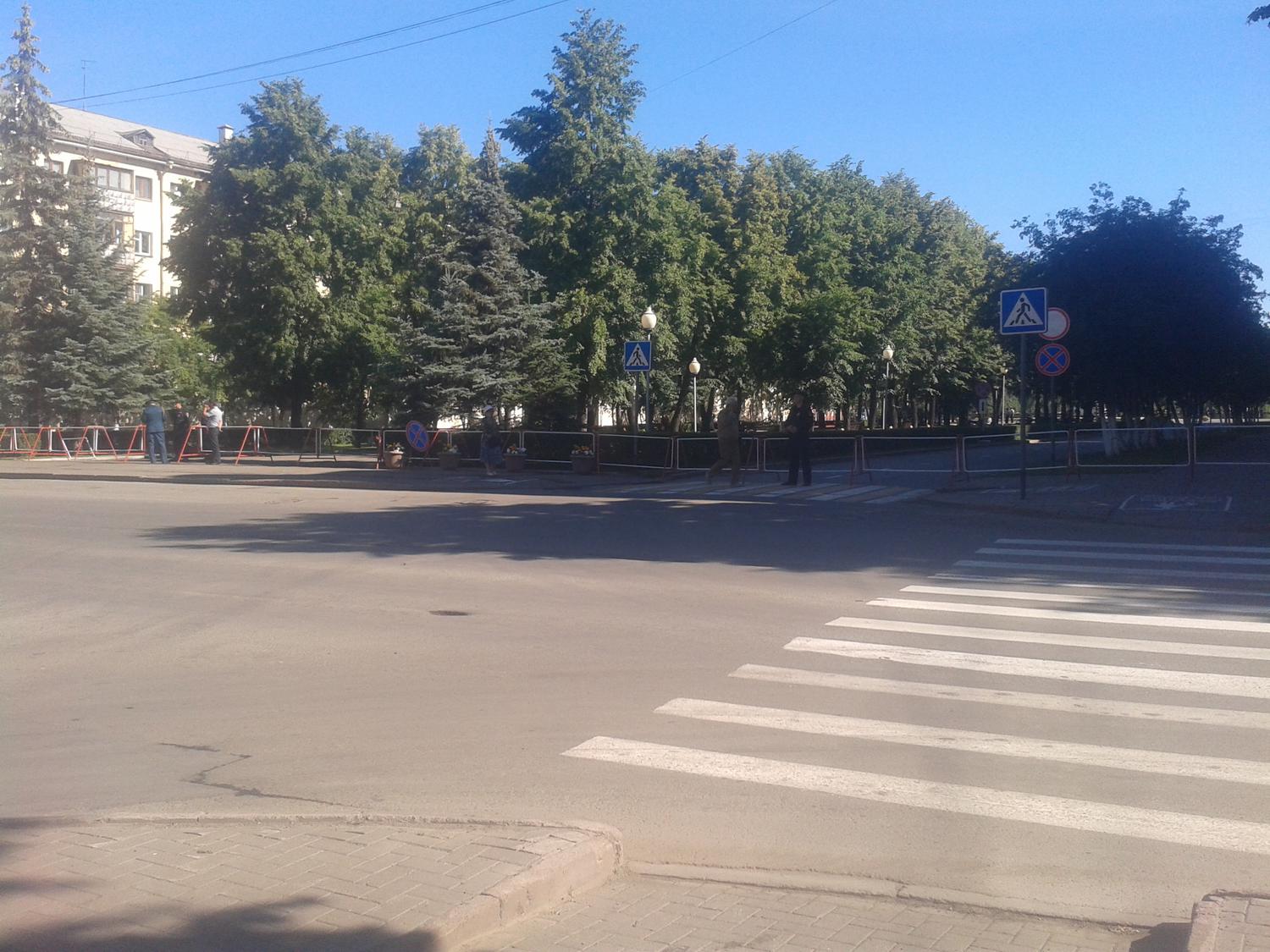 Центр Кемерова перекрыт из-за мероприятий у памятника героям-кузбассовцам