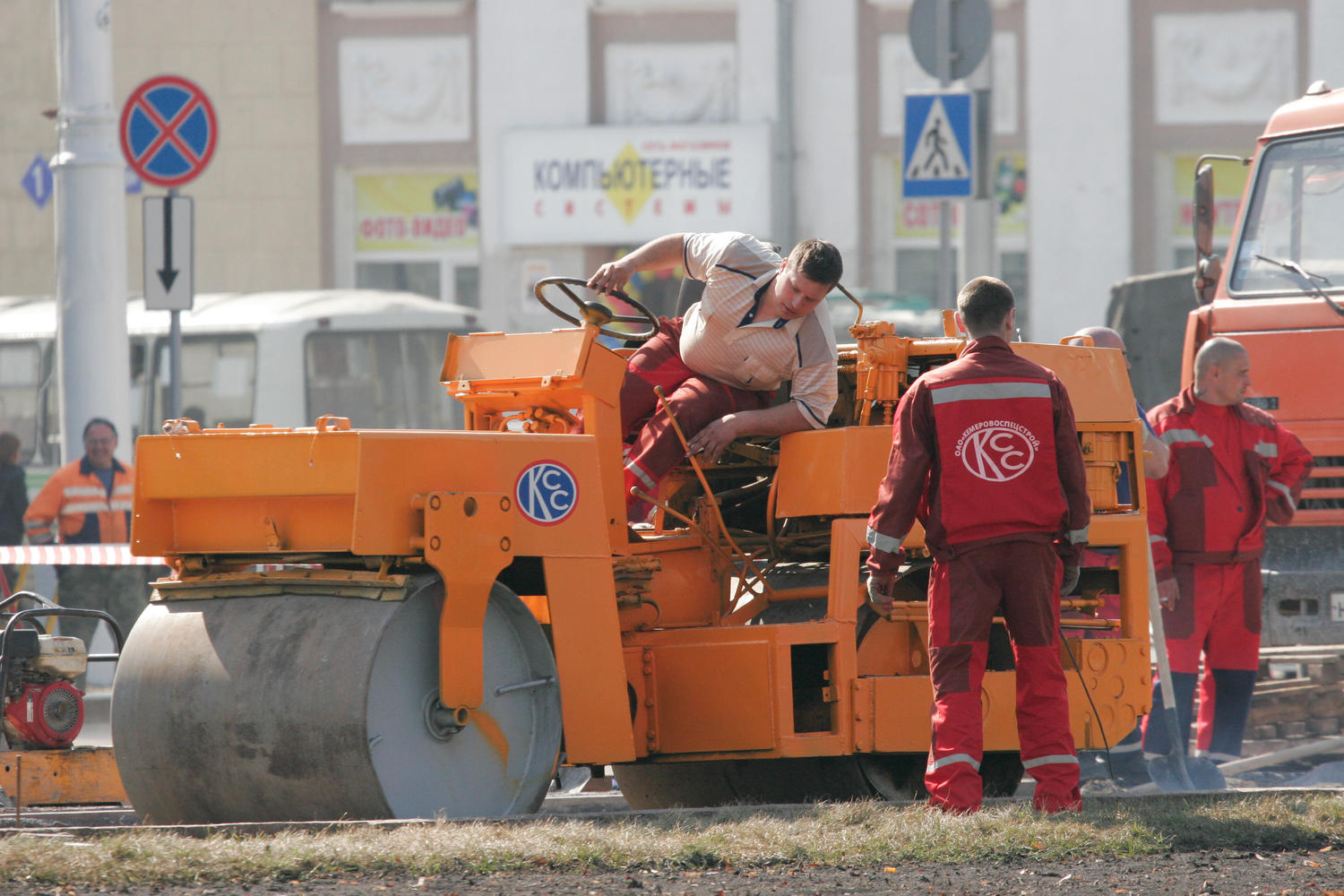 В 2015 году в Кузбассе отремонтировали 410 тысяч квадратных метров дорог 