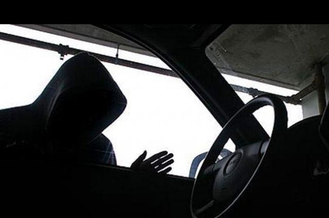 В Междуреченске мужчина угнал автомобиль из-за опоздания на автобус