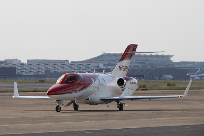 Honda Motor представила в Японии свой первый самолет HondaJet