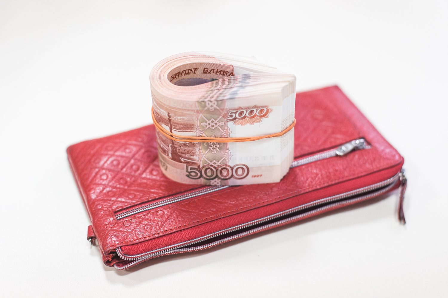 Задолженность по зарплате в Кузбассе составляет 17,7 млн рублей