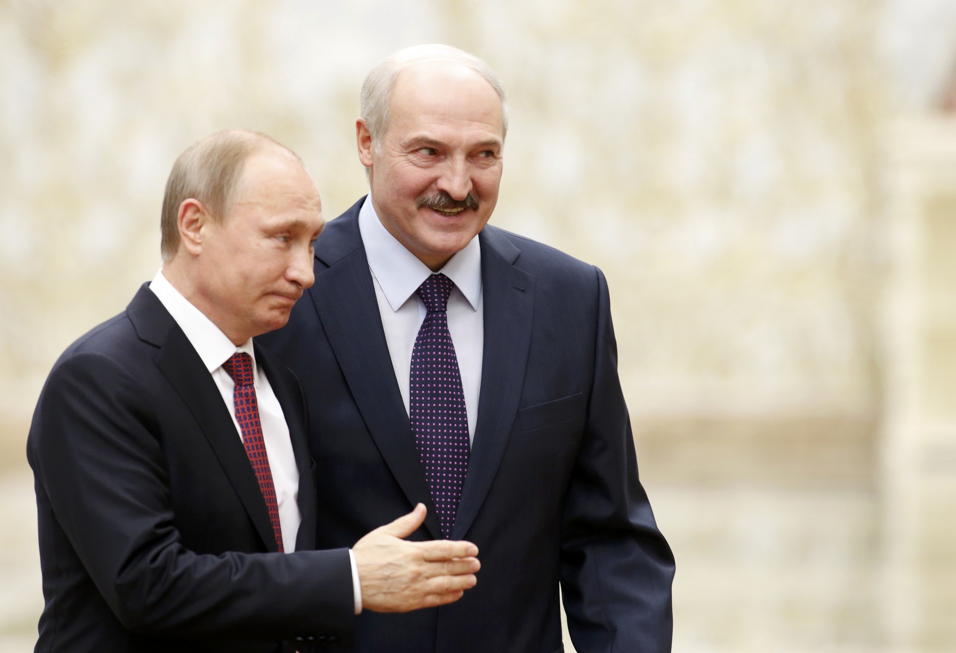 Александр Лукашенко не приедет на парад Победы в Москве из-за домашних дел