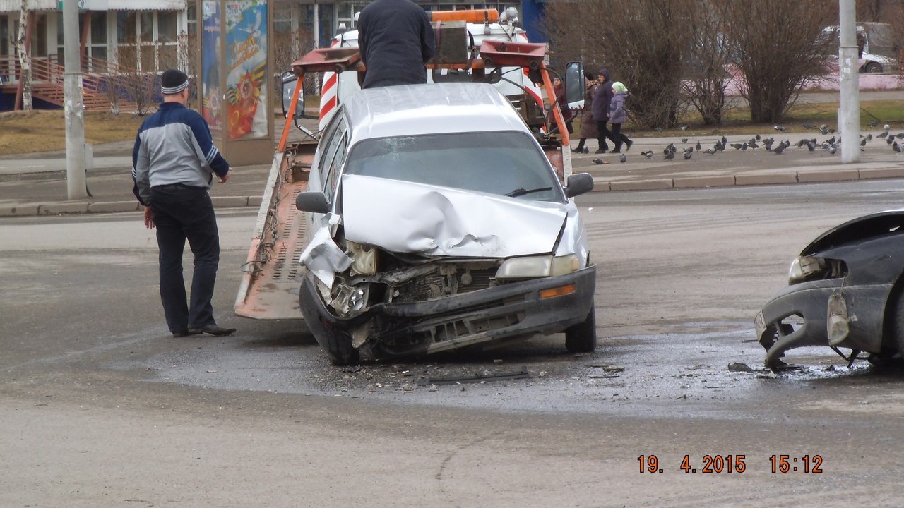 В Кемерове в столкновении Mazda и Toyota пострадал пенсионер