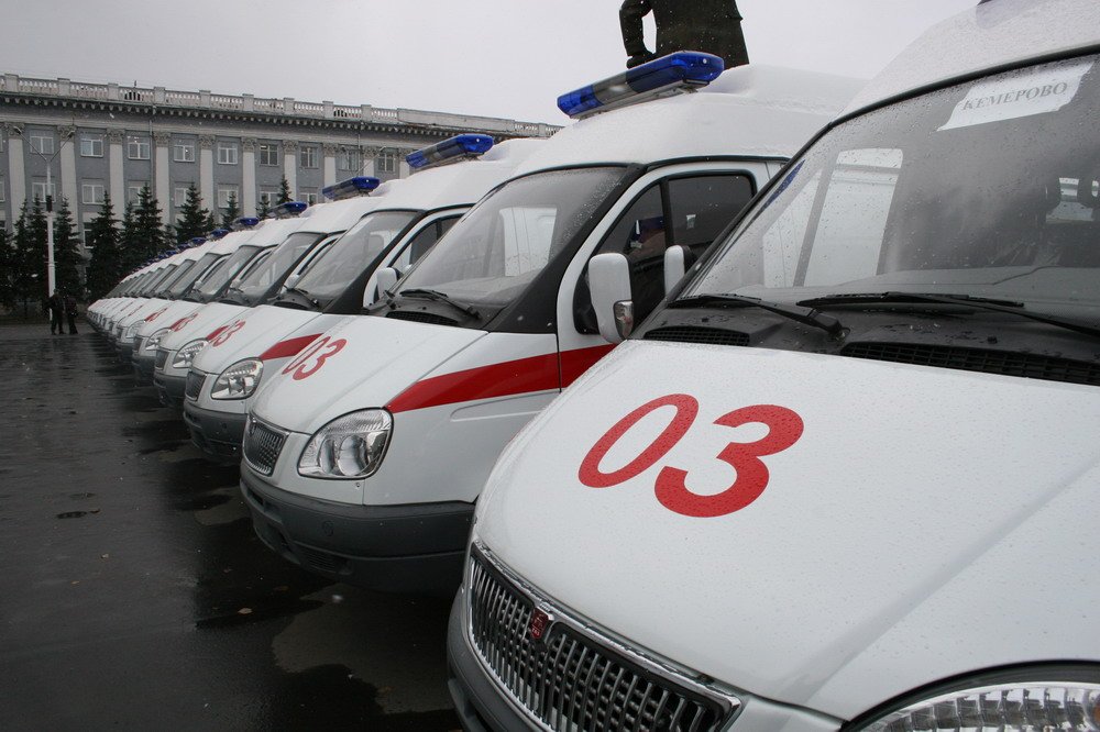 В перевернувшемся на кузбасской трассе автомобиле пострадала женщина