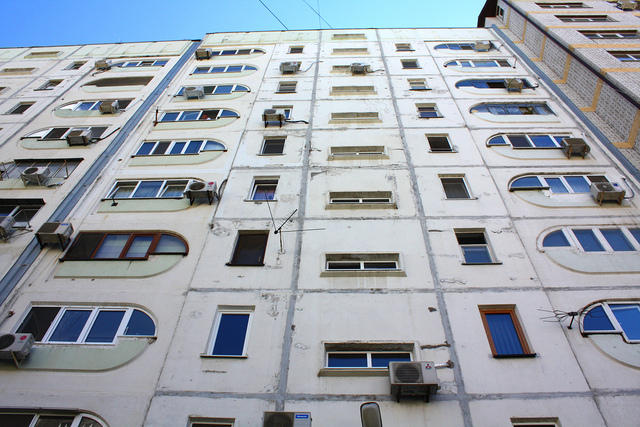 Девушка, выпавшая из окна в Кемерове, была наркозависимой