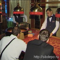 Кемеровские милиционеры под видом обычных посетителей проверяют казино города