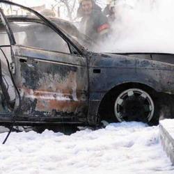 В Кемерове сгорели два автомобиля