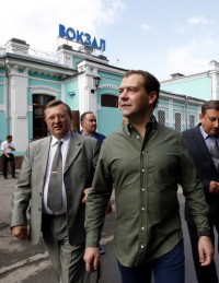 Дмитрий Медведев прогулялся по городу Топки (фото)