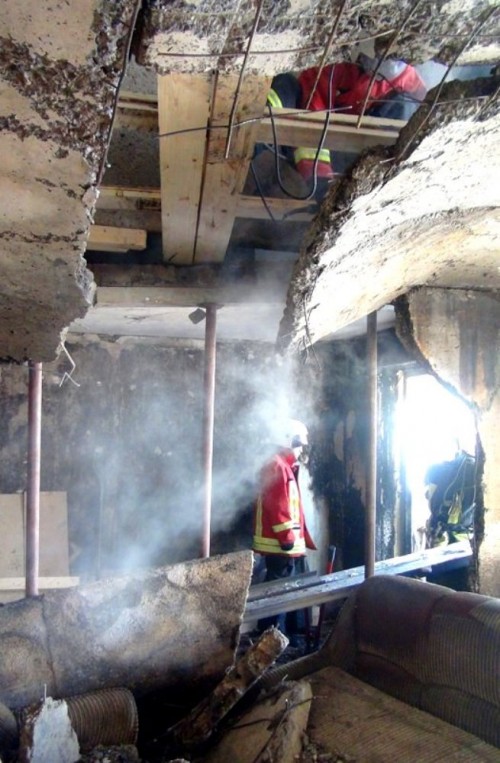 Спасатели обнародовали фотографии последствий взрыва в новокузнецкой квартире