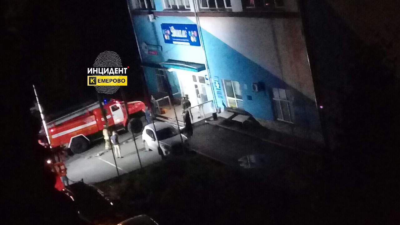 Ночью в Кемерове в здании «Динамо» произошло короткое замыкание