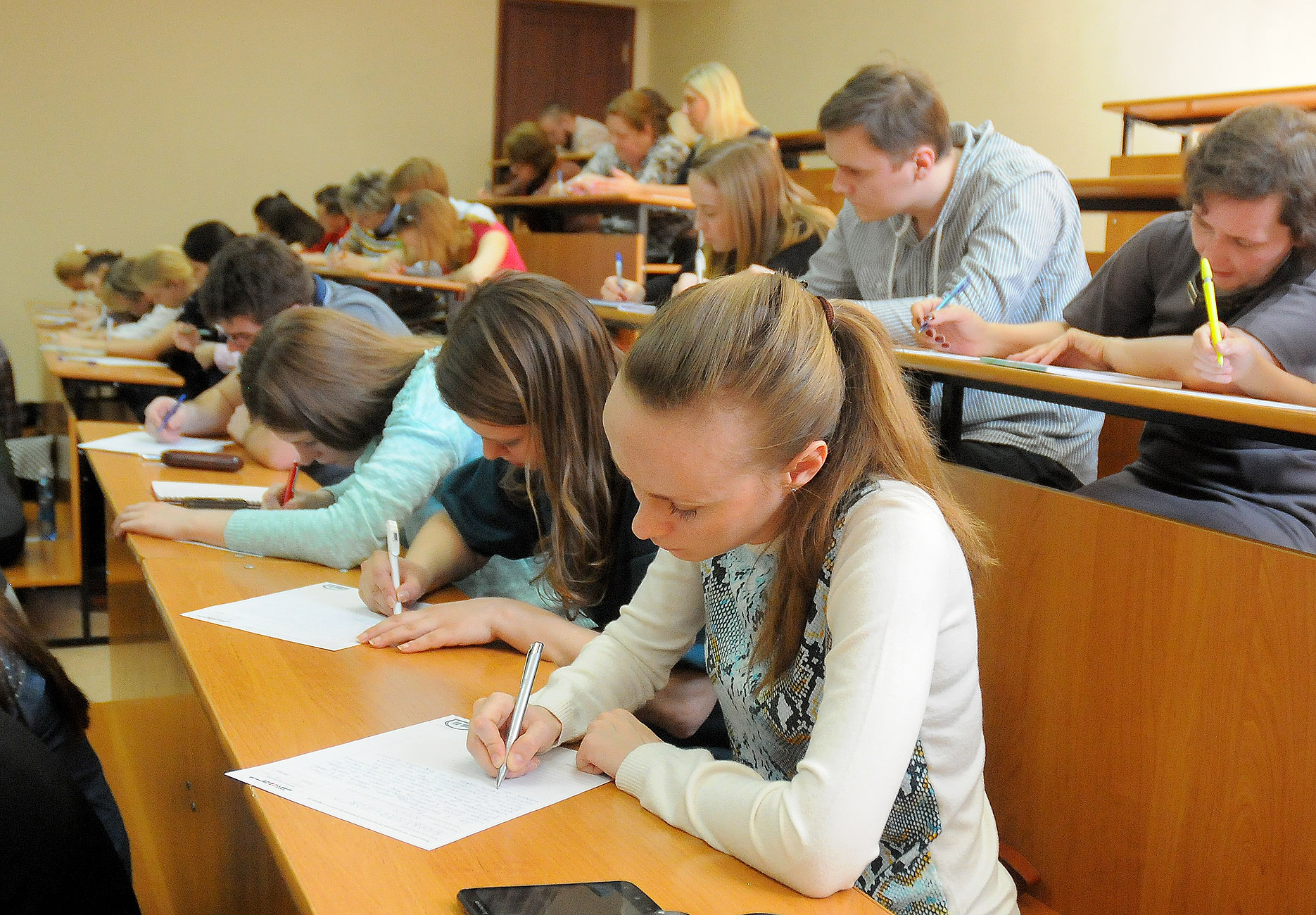 450 кемеровчан написали «Тотальный диктант» в 2015 году