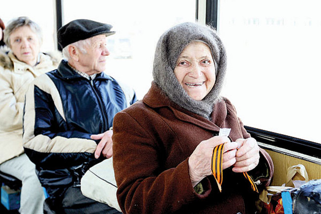 Кузбассовцы смогут бесплатно ездить в День Победы на общественном транспорте