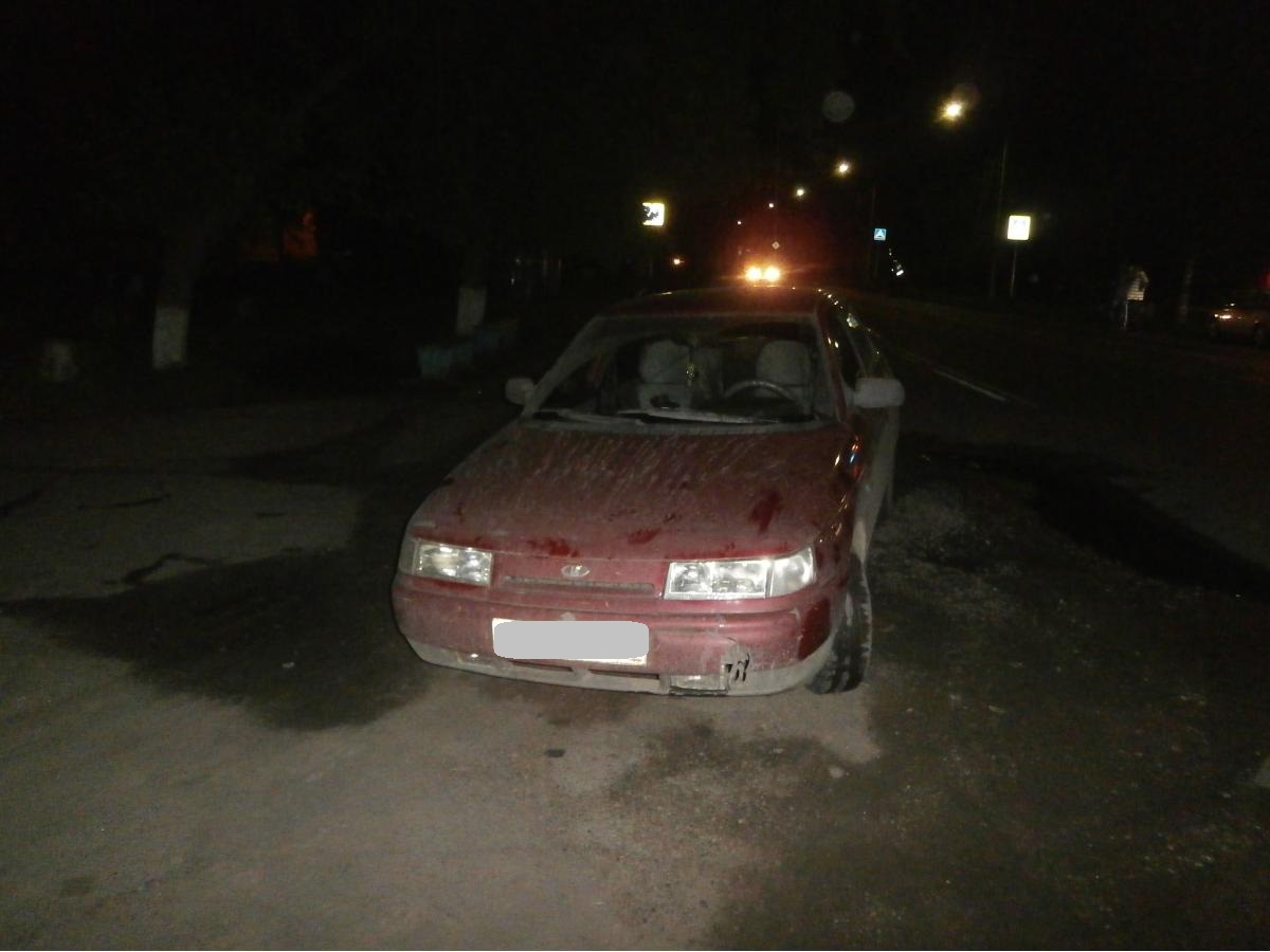 В Кузбассе водитель переехал пешехода, лежащего на дороге
