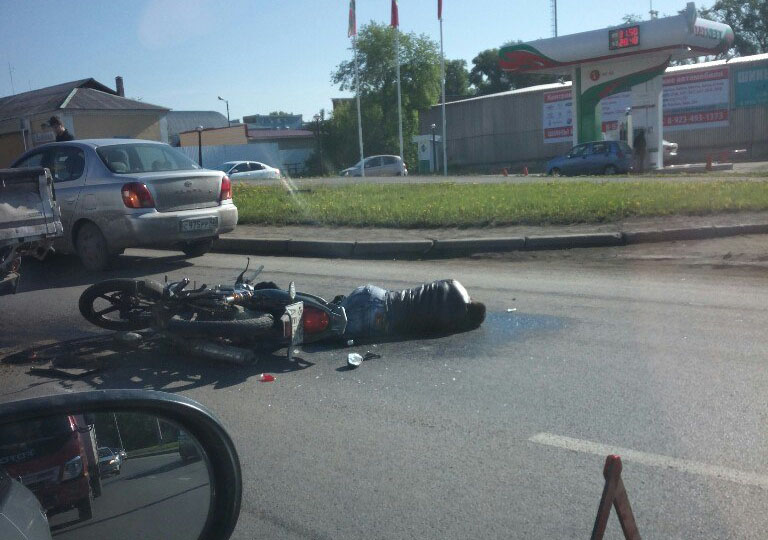 В Кемерове мотоциклист погиб в ДТП 