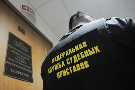 Беловчанин избил судебного пристава