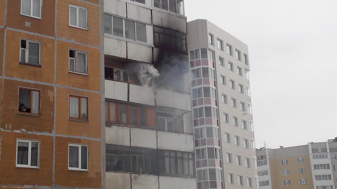 В Кемерове загорелась многоэтажка 