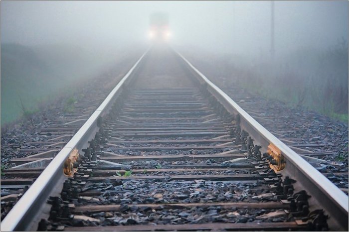В Промышленновском районе товарный поезд сбил насмерть мужчину