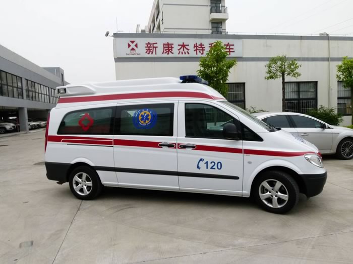 В Китае в ДТП с перевернувшимся автобусом погибли 22 человека