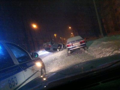 ГИБДД: в перевернувшемся автомобиле в Кемерове пострадала женщина