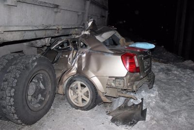 В Сети опубликовали фото смертельного ДТП с «КамАЗом» на трассе в Кузбассе