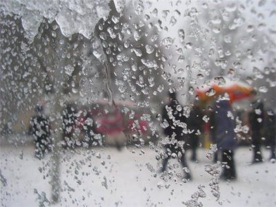 Кузбассовцев предупреждают о мокром снеге и метелях