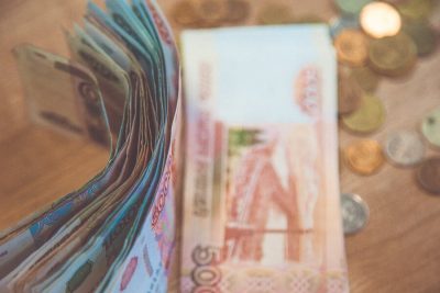 В 2016 году в среднем кузбассовцы зарабатывали почти 30 тысяч рублей