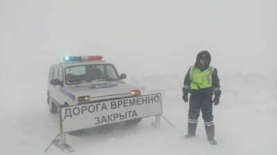 Кузбасские рейсы в Белокуриху отменили из-за снежного коллапса на дорогах