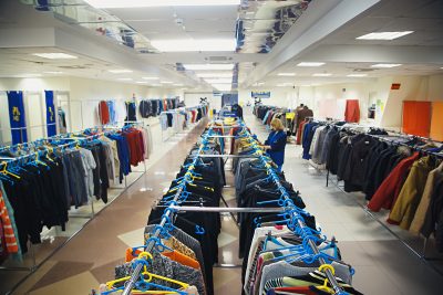 «Мега Хенд»: гардероб площадью 1,5 километра