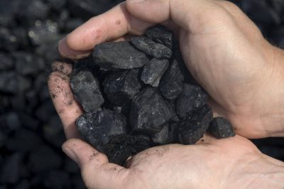 Бригада кузбасской шахты первой в России добыла миллионную тонну угля в 2017 году