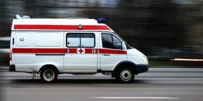 В Кузбассе на трассе перевернулся УАЗ, пострадали три человека