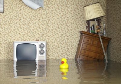 Кемеровчане отсудили у РЭУ-7 более 400 тысяч за потоп в квартире