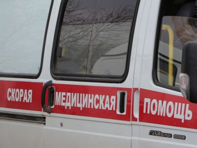 В Кемерове двухлетний ребёнок получил травмы, выпав из окна второго этажа