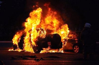 Ночью в Новокузнецке подожгли Lexus RX300