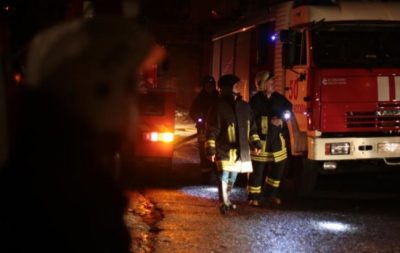  В Кемерове из-за пожара в общежитии эвакуировали около 40 человек