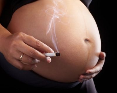 Учёные рассказали, как влияет курение на плод беременной женщины