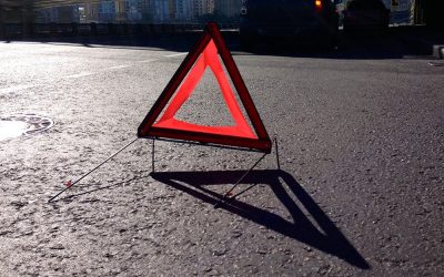 В Кузбассе на трассе в перевернувшемся авто погибла женщина