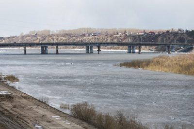 Из-за поднятия уровня воды в Томи новокузнечан просят принять меры безопасности