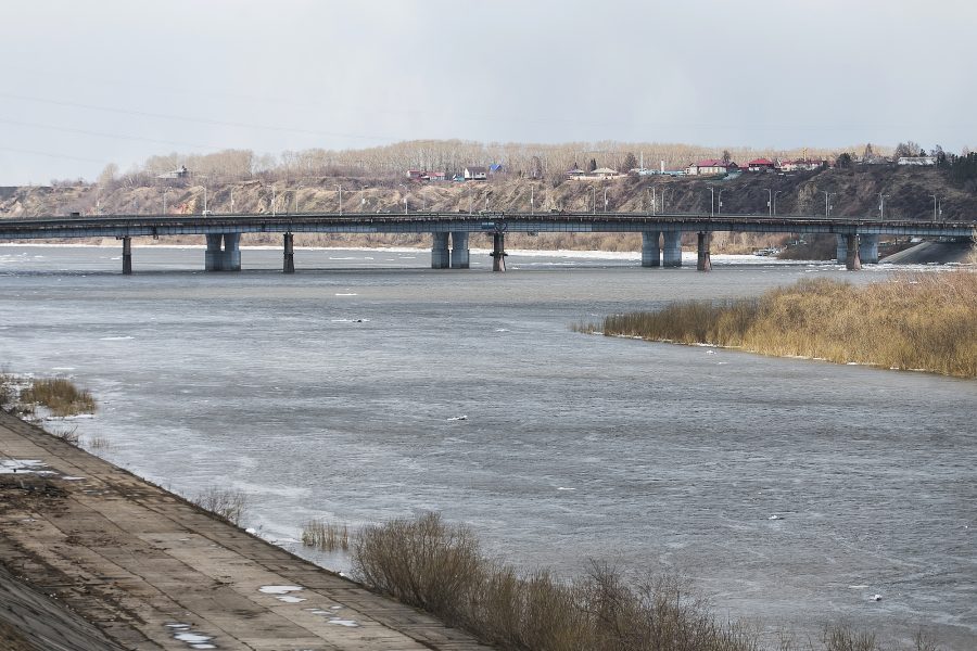 Уровень томи. Река Томь Кемеровской области 2020. Кемерово Томь уровень реки. Левый берег Новокузнецк река Томь. Уровень реки Томь Новокузнецк.