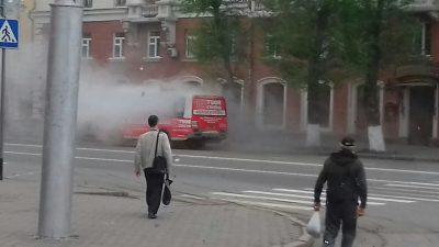 В Сети опубликовали фото горящей маршрутки в центре Кемерова