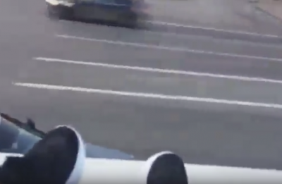 Видео: двое кемеровчан проехали на крыше троллейбуса по Советскому проспекту