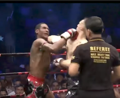 Видео: на турнире по тайскому боксу бойцы отправили друг друга в нокдаун
