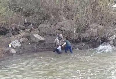 Видео: кузбассовец спас тонущего в реке 10-летнего ребёнка, мужчину разыскивают