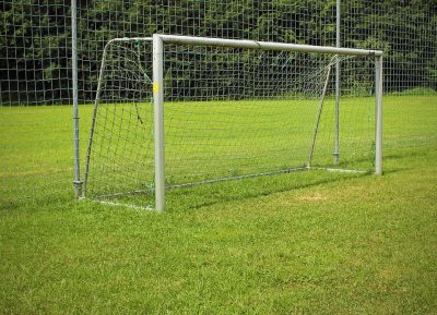 В Кузбассе дело о травмировании школьника футбольными воротами передали в суд