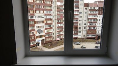 В Новокузнецке пенсионер отправился за алкоголем по верёвке через окно и упал с 3 этажа
