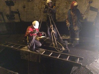 В Новокузнецке на работника угольного склада с подземного крана упала балка